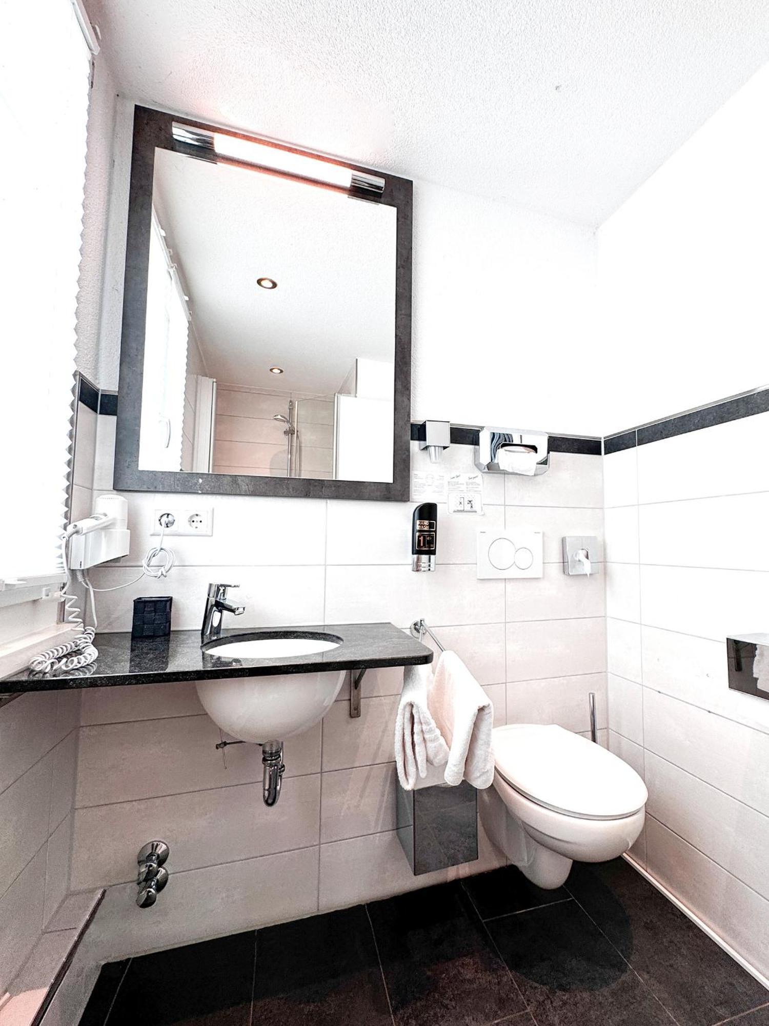 Hotel & Gaestehaus Seehof 3*
