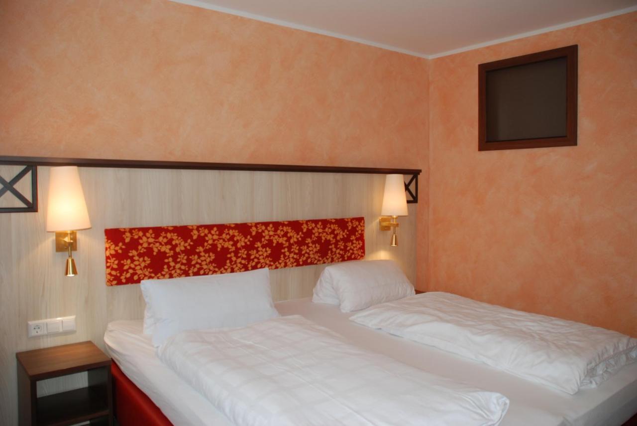 Hotel & Gaestehaus Seehof 3*